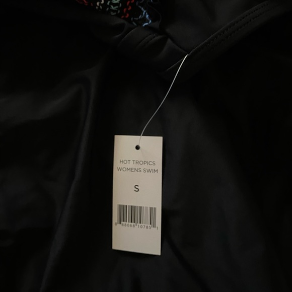 NWT One Piece Swimsuit - Picture 3 of 5